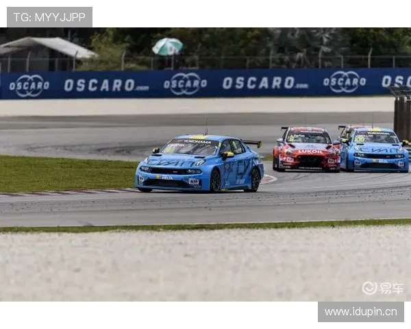 瑞安·洛赫特居然开起了私人豪车队，泳池边喝咖啡真不是一般人玩得起