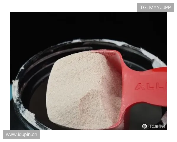萨卡家冰箱里塞满蛋白粉，连饮料都是无糖的